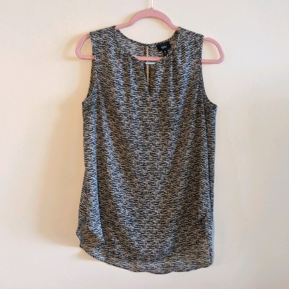 Lightweight Sleeveless Blouse